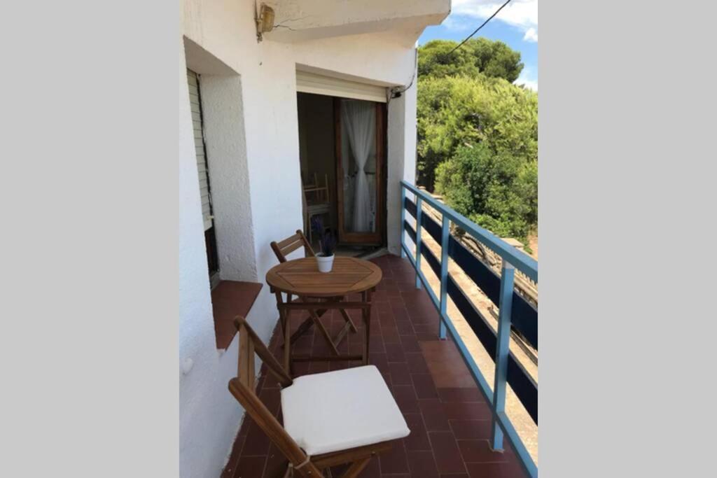 El Faro Apartaments Platja Llarga-Les Salines-Tgn Tarragona Exterior photo
