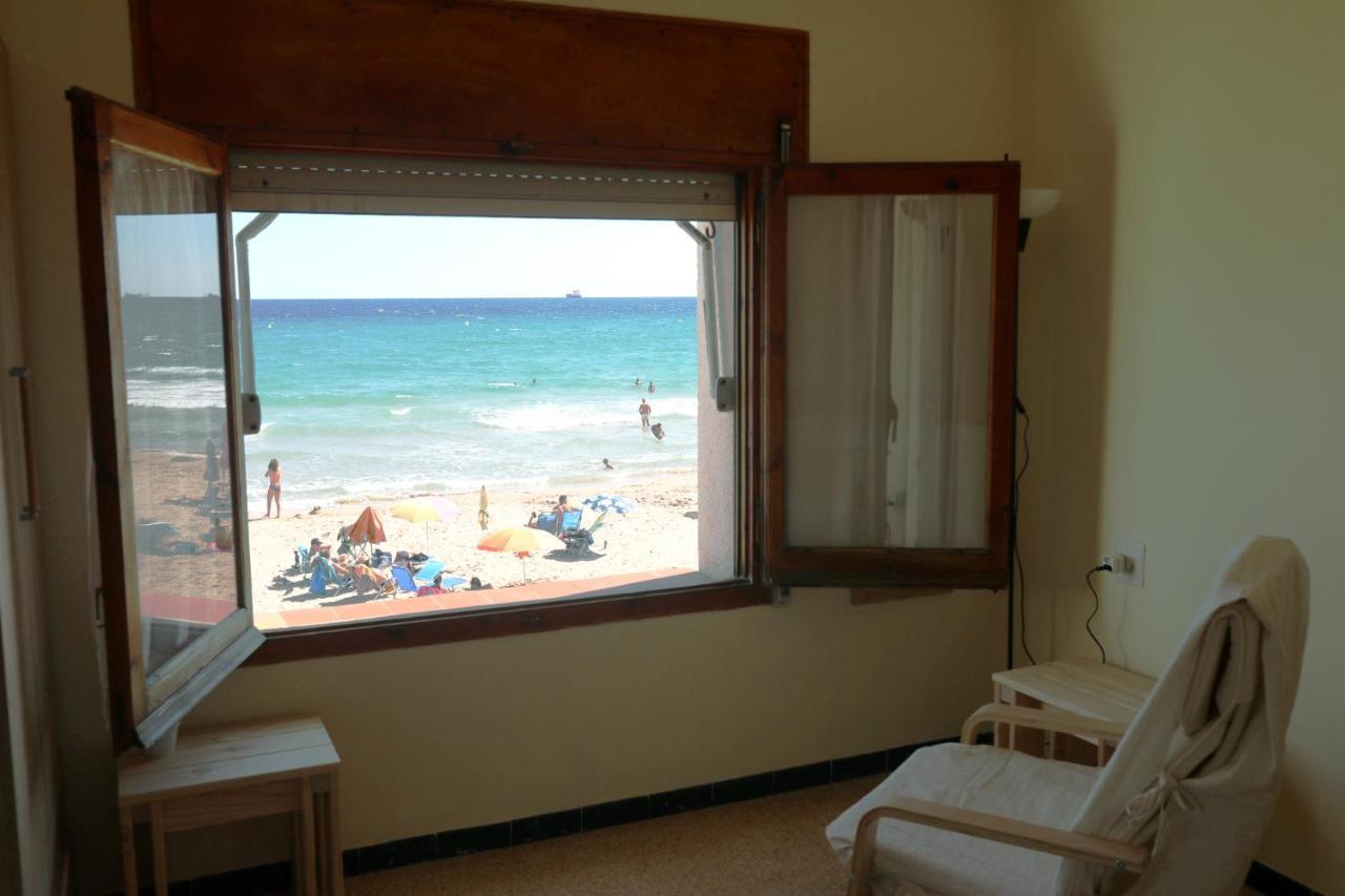 El Faro Apartaments Platja Llarga-Les Salines-Tgn Tarragona Exterior photo