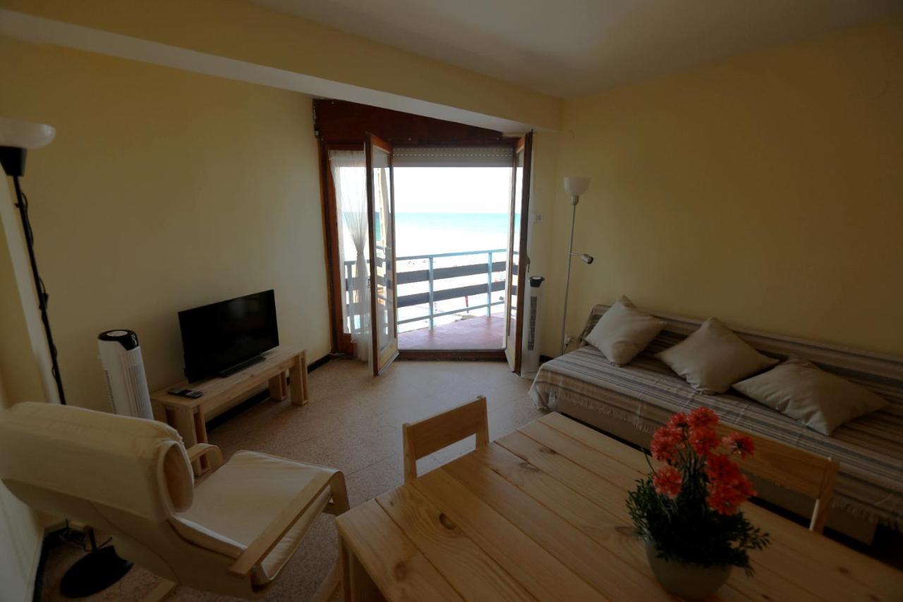 El Faro Apartaments Platja Llarga-Les Salines-Tgn Tarragona Exterior photo