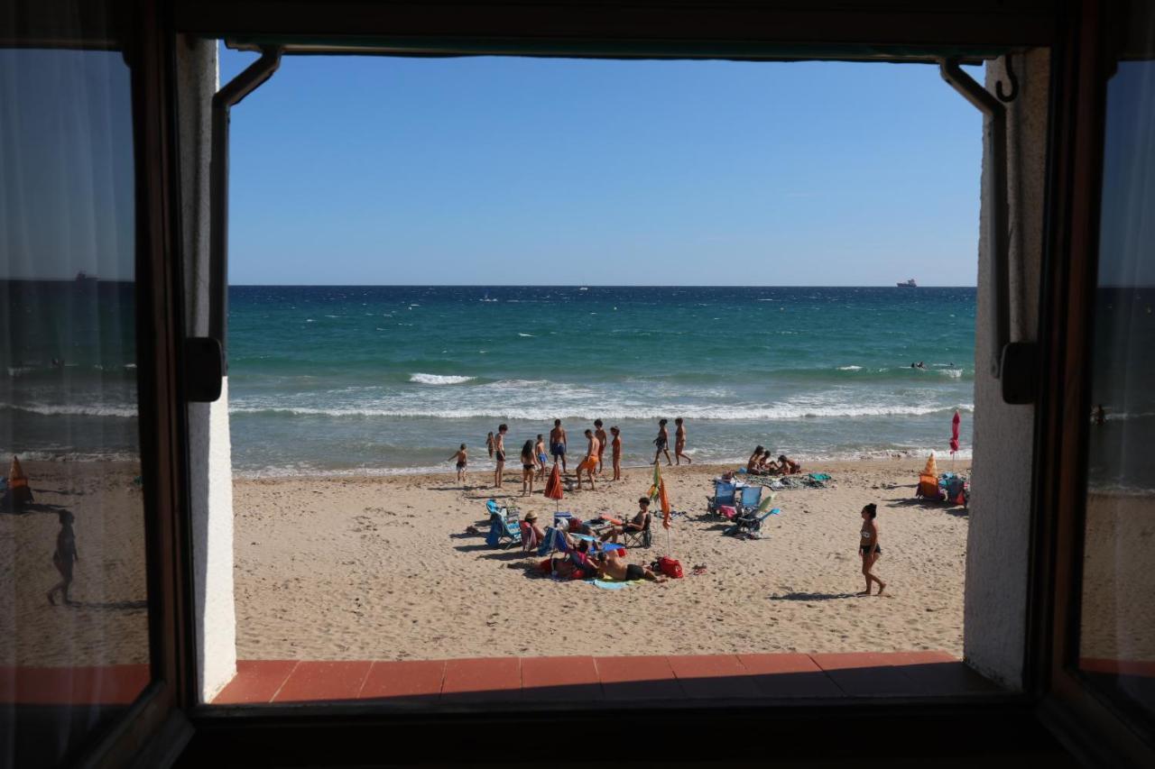 El Faro Apartaments Platja Llarga-Les Salines-Tgn Tarragona Exterior photo